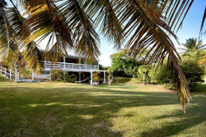 Le Petit Macabou Lodges : Les pieds dans l'eau